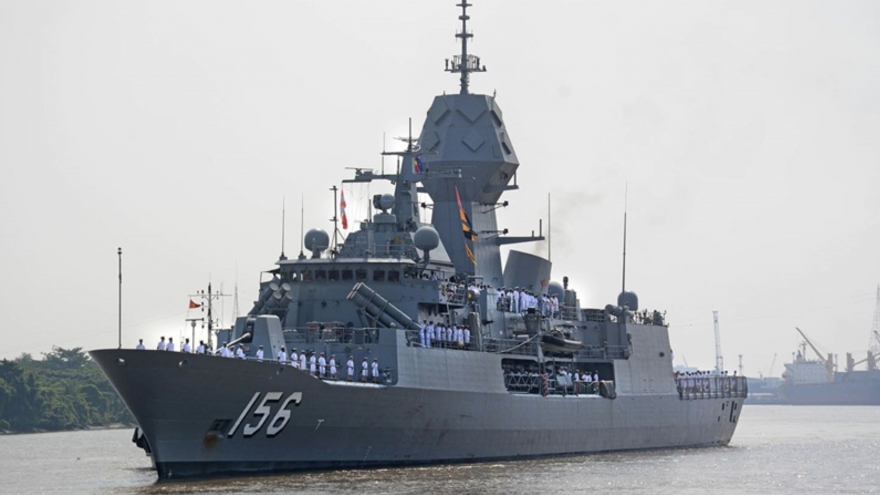 Da Nang welcomes Australian navy ship for friendly visit